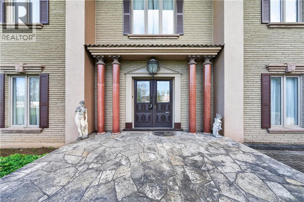 213 STONE CHURCH Road W, Hamilton, Ontario, L9B1A2 — Photo 4
