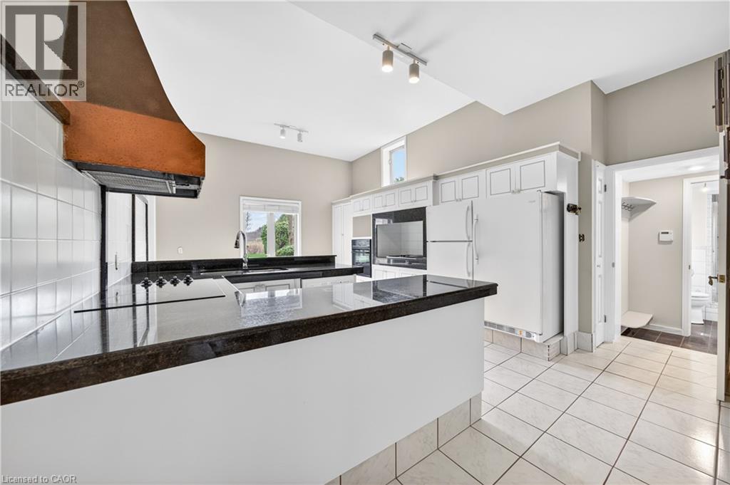 213 STONE CHURCH Road W, Hamilton, Ontario, L9B1A2 — Photo 11