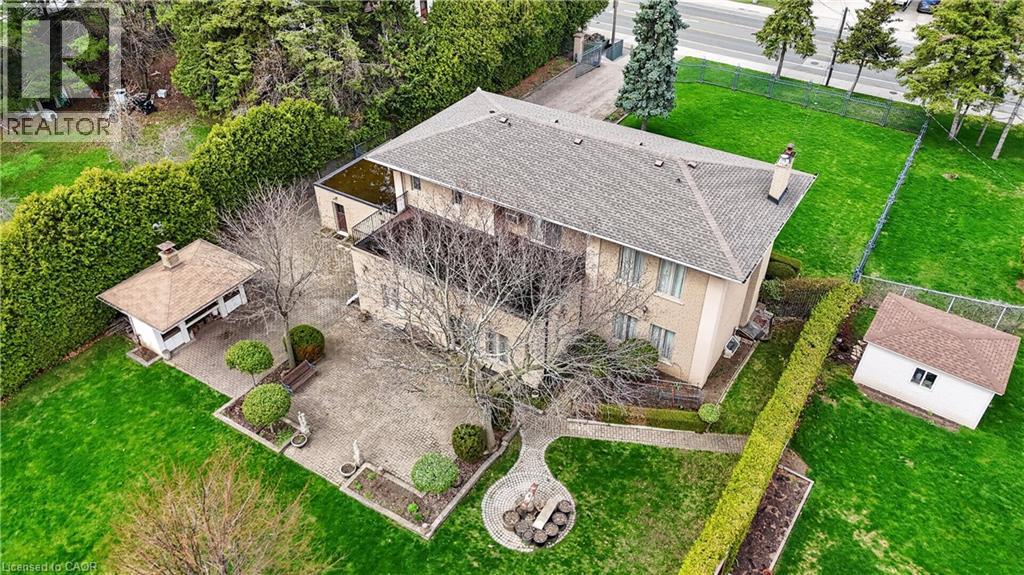 213 STONE CHURCH Road W - 43