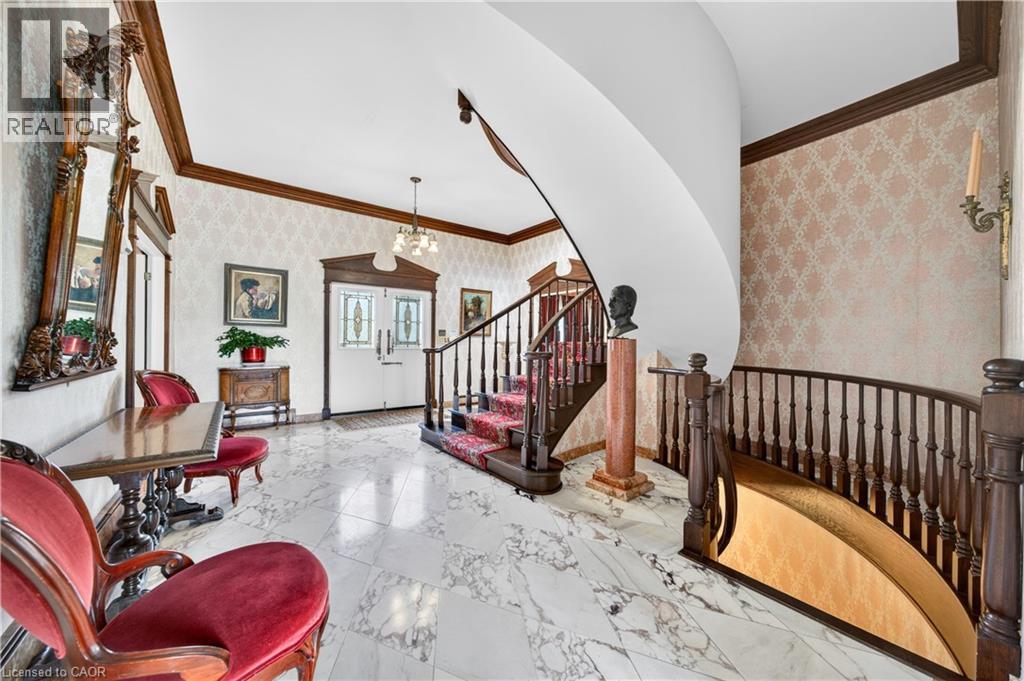 213 STONE CHURCH Road W - 6