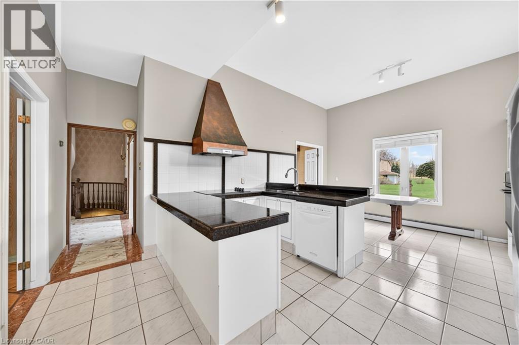 213 STONE CHURCH Road W, Hamilton, Ontario, L9B1A2 — Photo 12