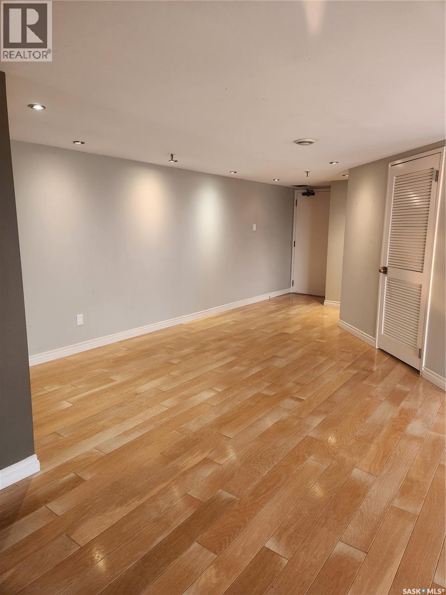 570 424 Spadina CRESCENT E - photo 3