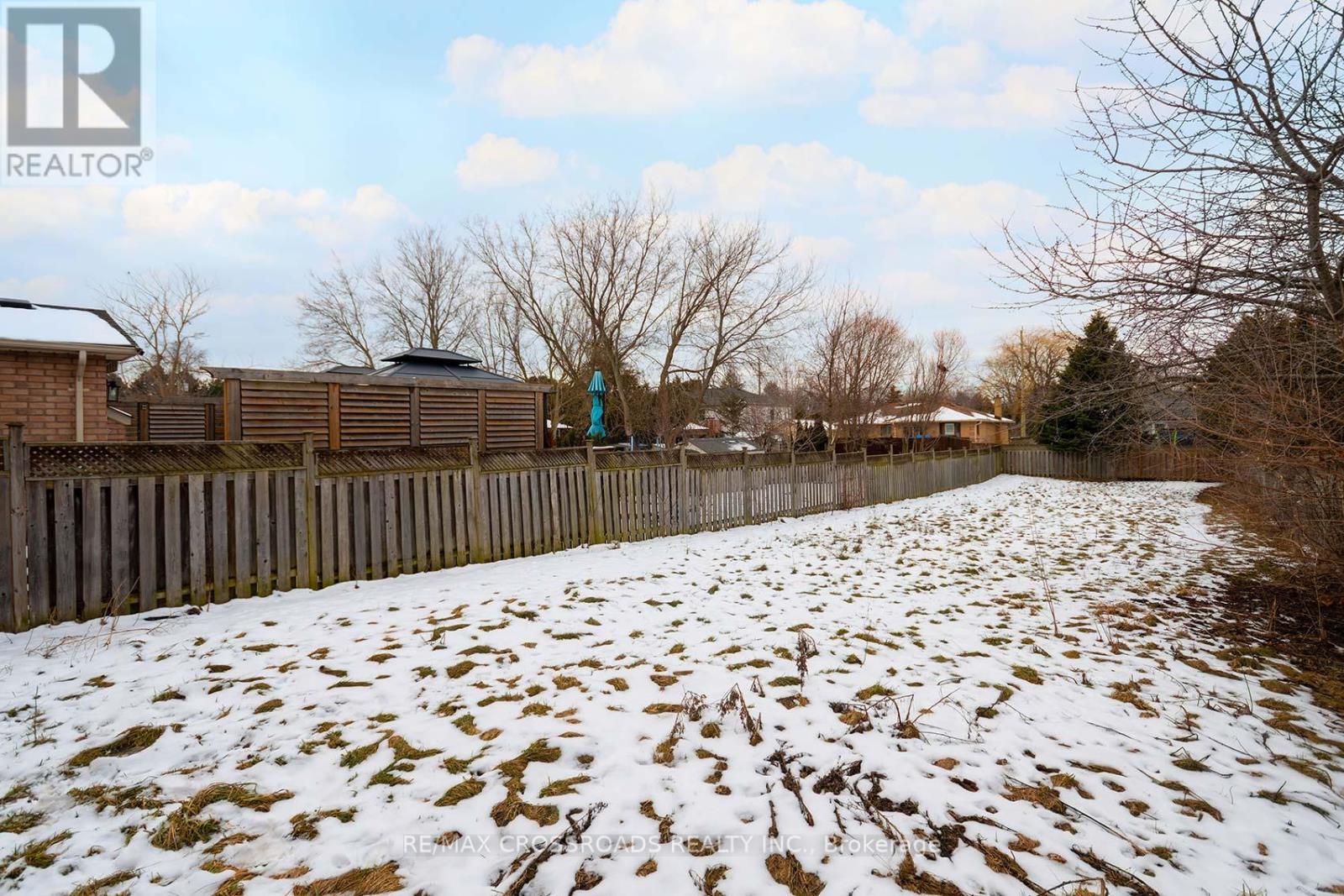 510 HICKORY STREET N - 30