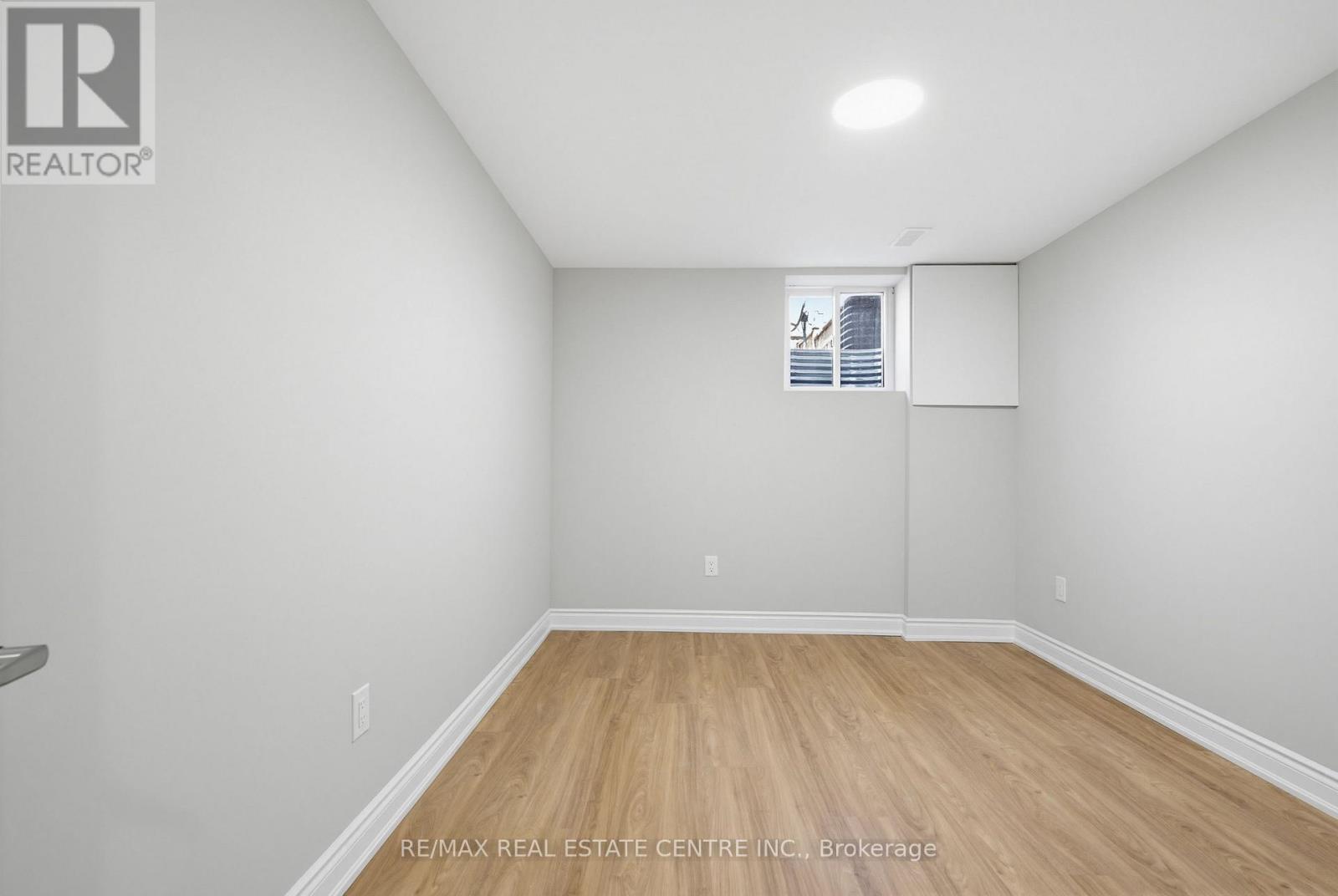 125 DUFFERIN STREET - 30