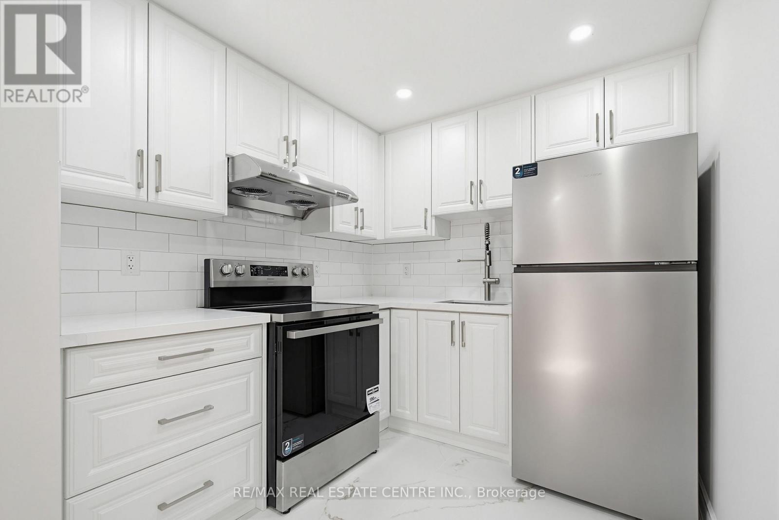 125 DUFFERIN STREET - 29