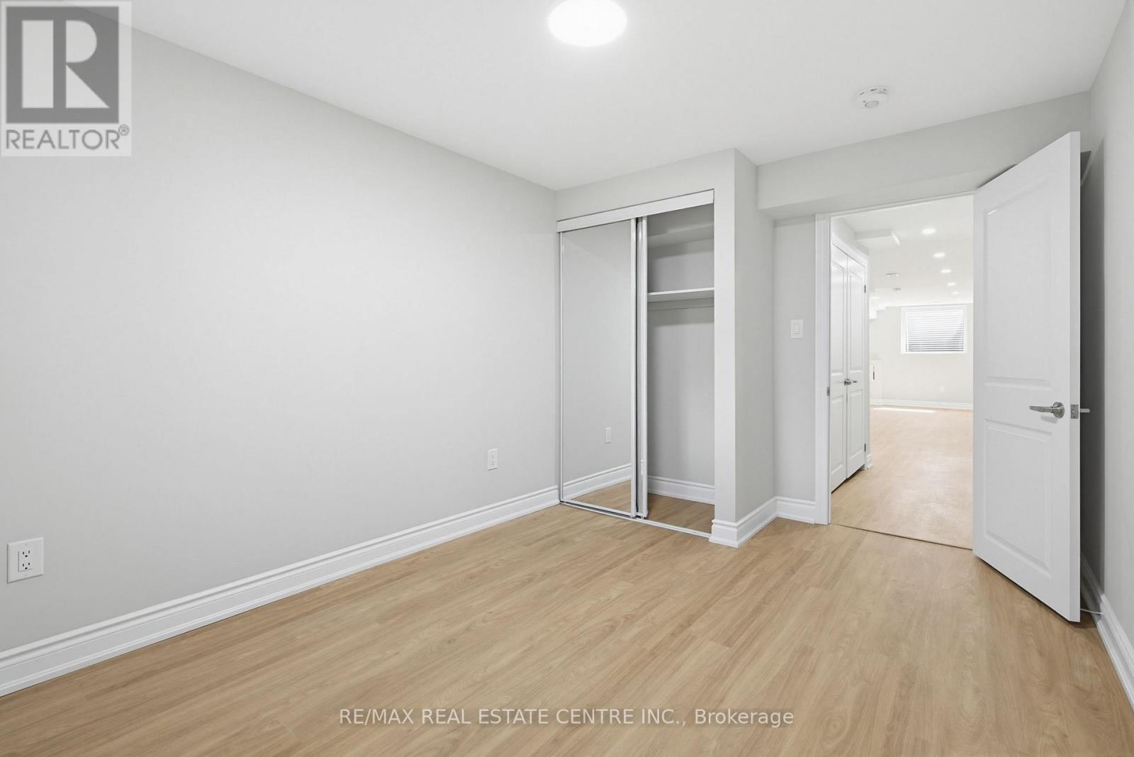 125 DUFFERIN STREET - 31