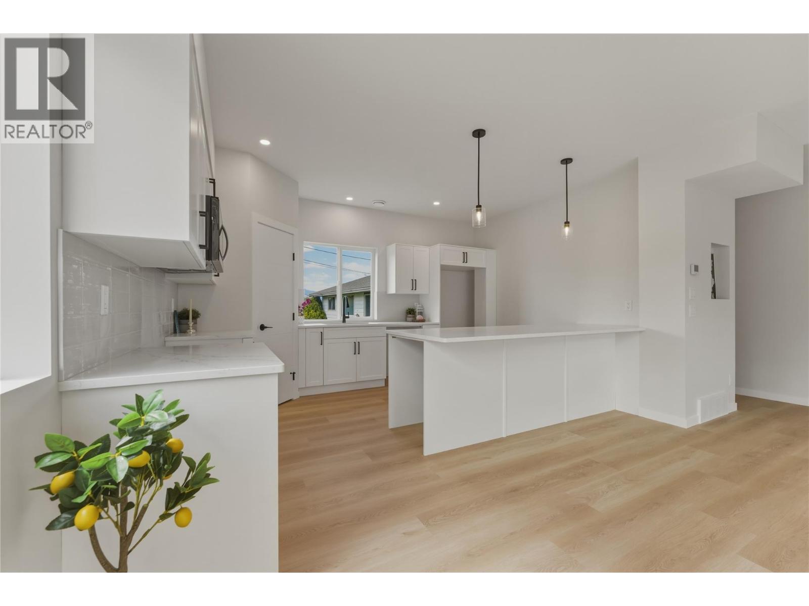 5661 Okanagan Landing Road Unit# 1, Vernon