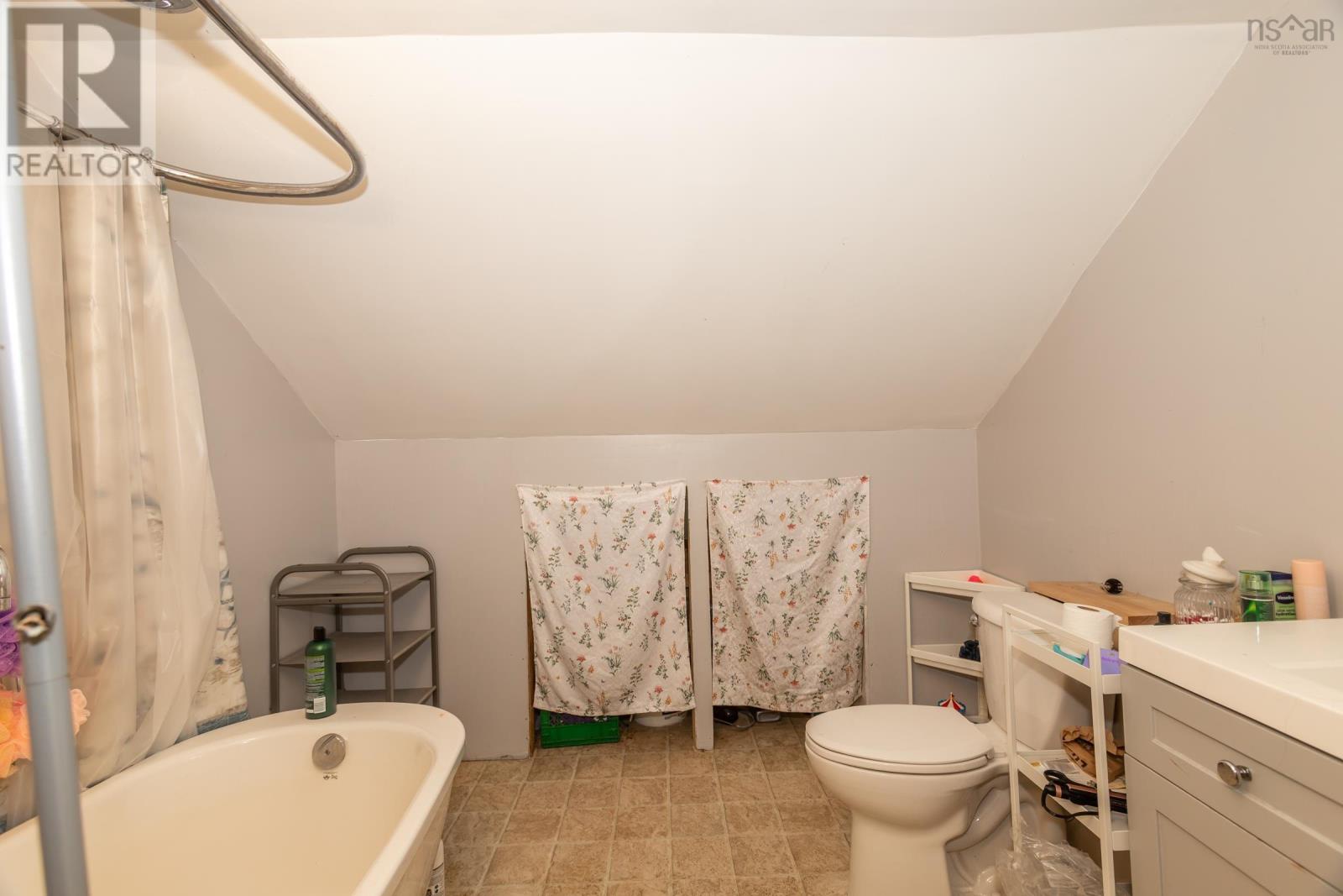 3862 Clementsvale Road - 26