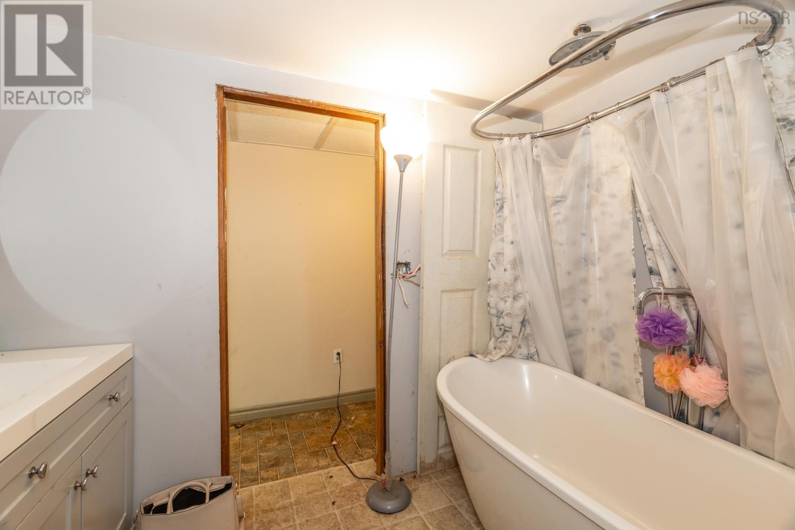 Property 28 of 42 of 3862 Clementsvale Road