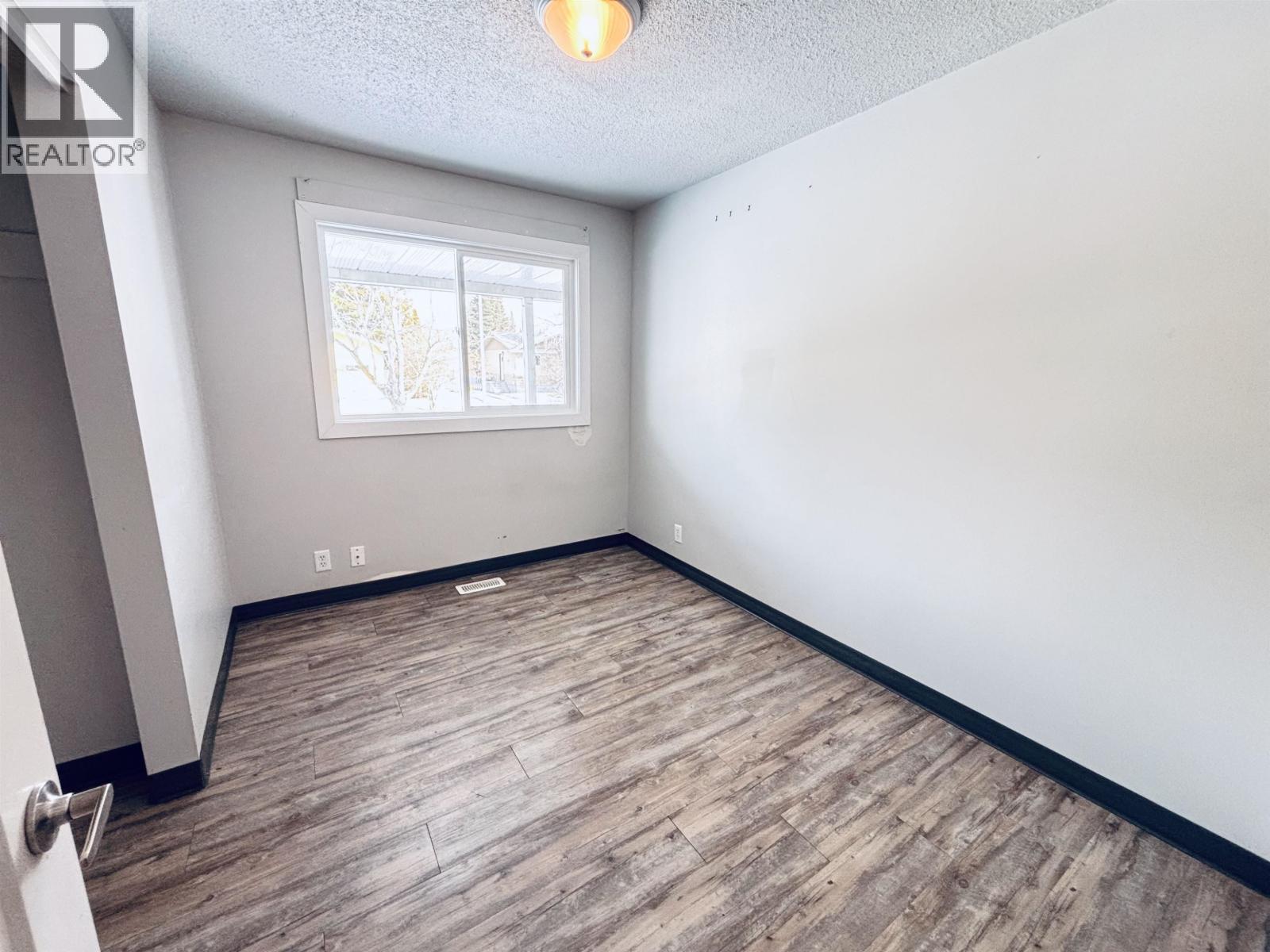 Photo 9 of 28 — 2981 MELODY CRESCENT · Prince George, BC