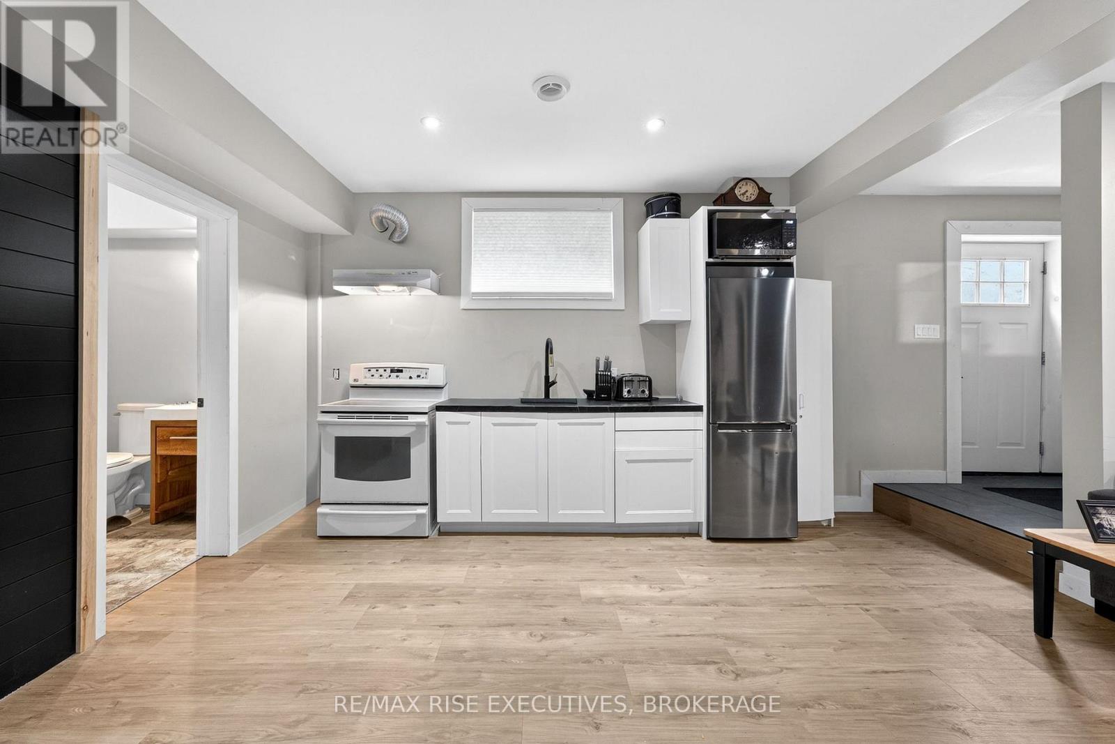 700 STONEHENGE STREET — photo 35