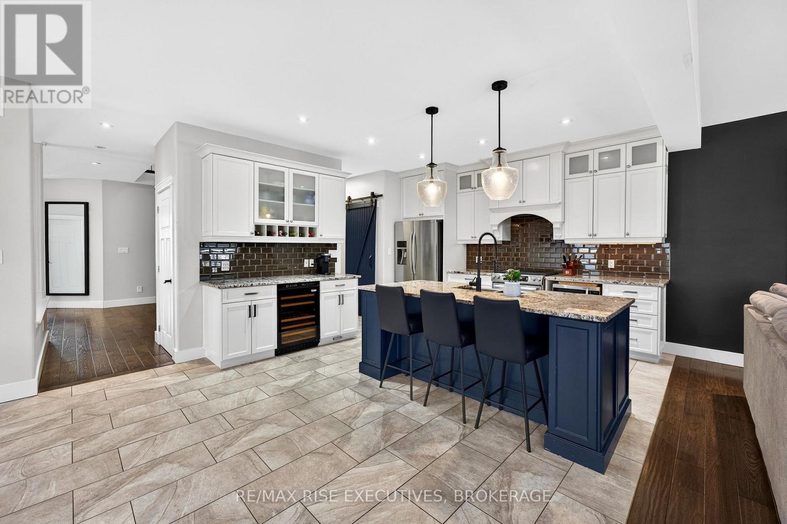 700 STONEHENGE STREET — photo 9