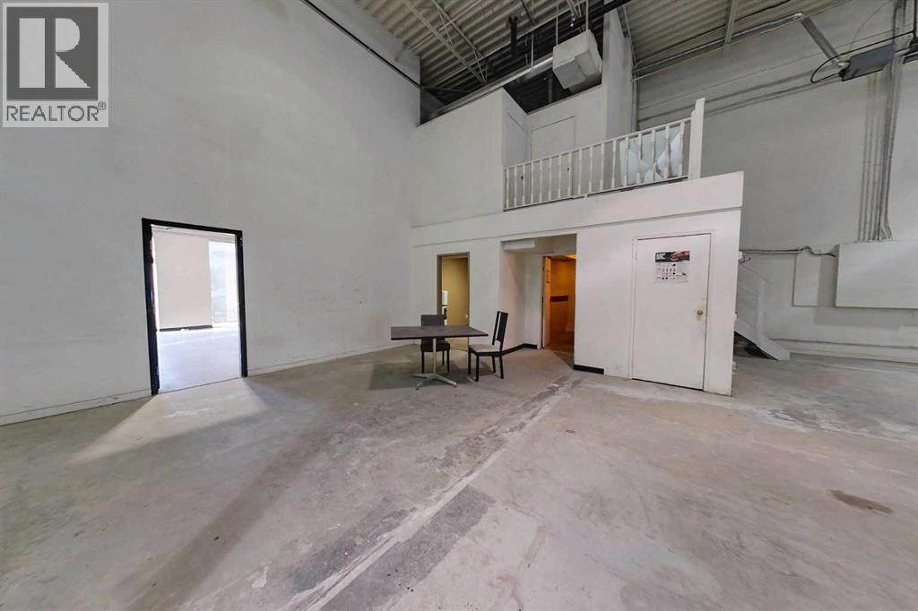 Bays 4, 7419 50 Avenue — photo 35