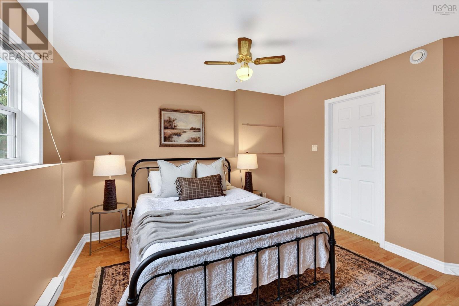 Property 28 of 47 of 147 Avenue Du Portage