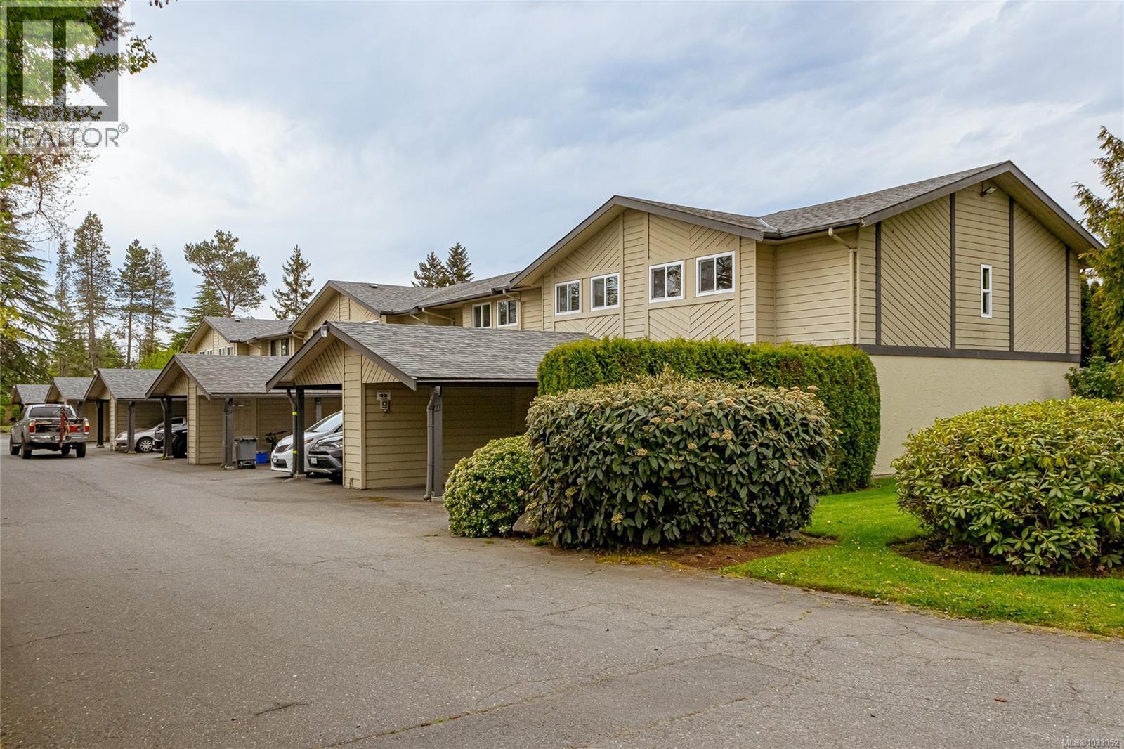 #19 1741 McKenzie Ave - 1