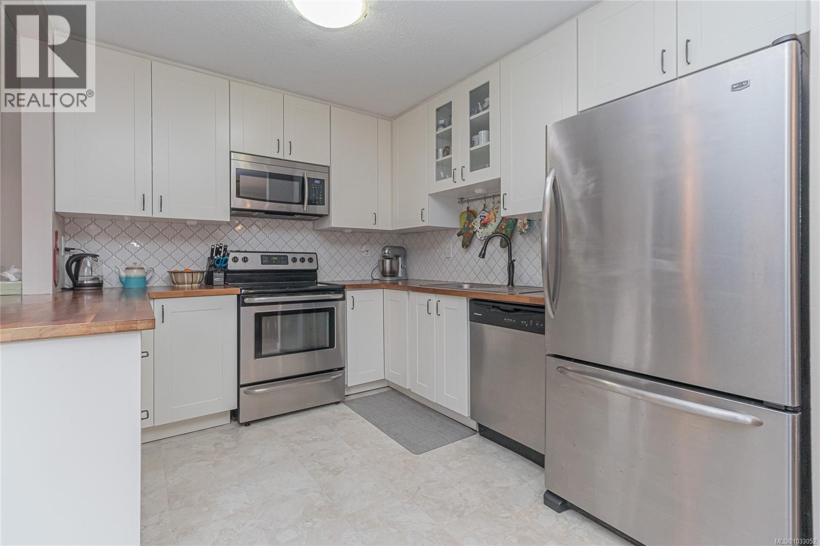 #19 1741 McKenzie Ave - 5