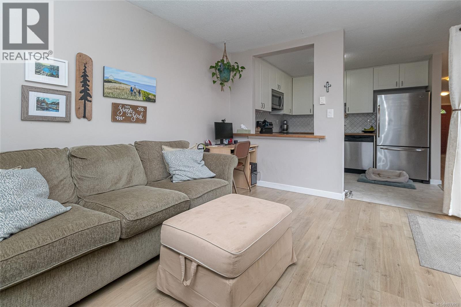 #19 1741 McKenzie Ave - 9
