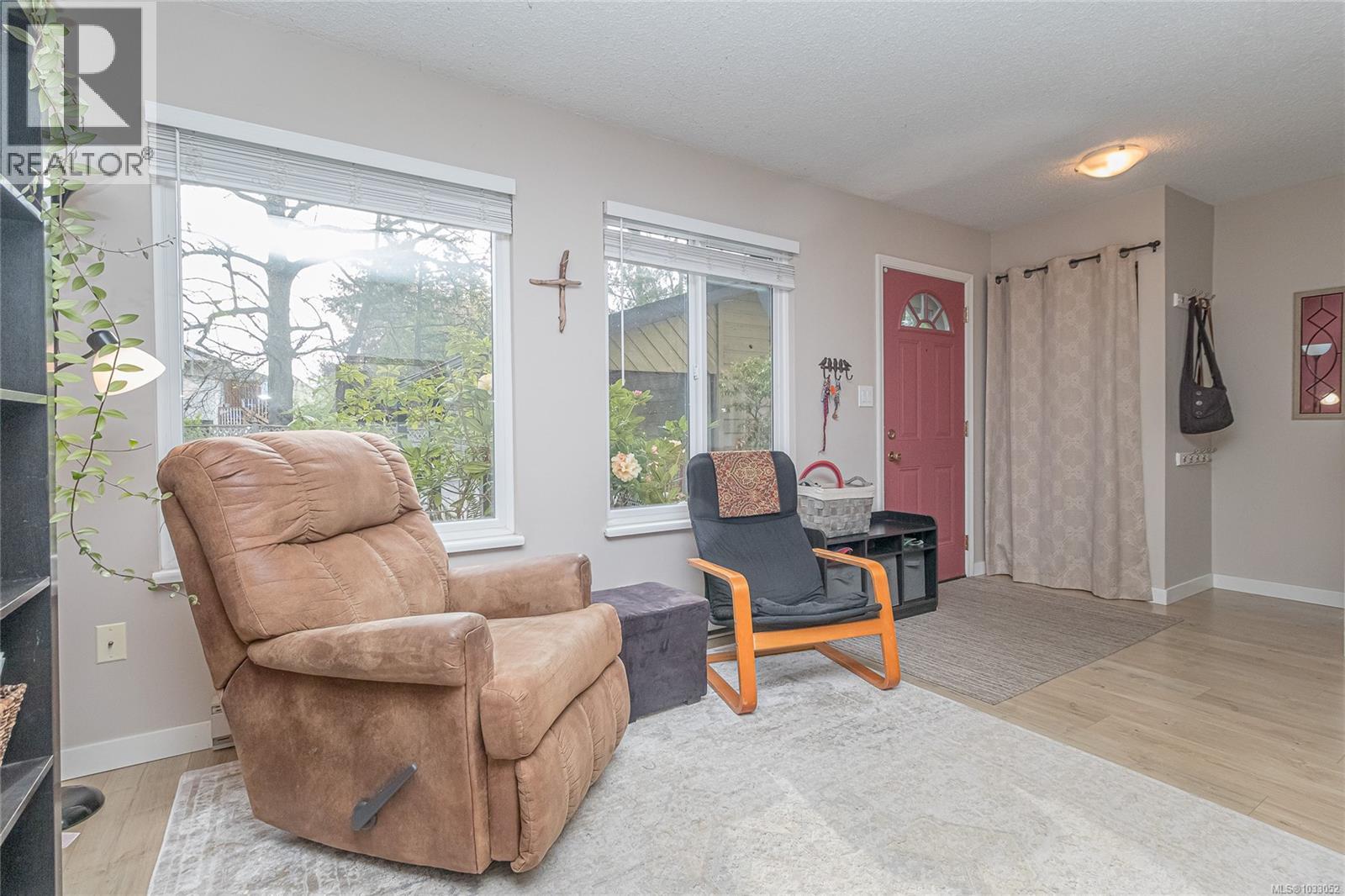 #19 1741 McKenzie Ave - 3
