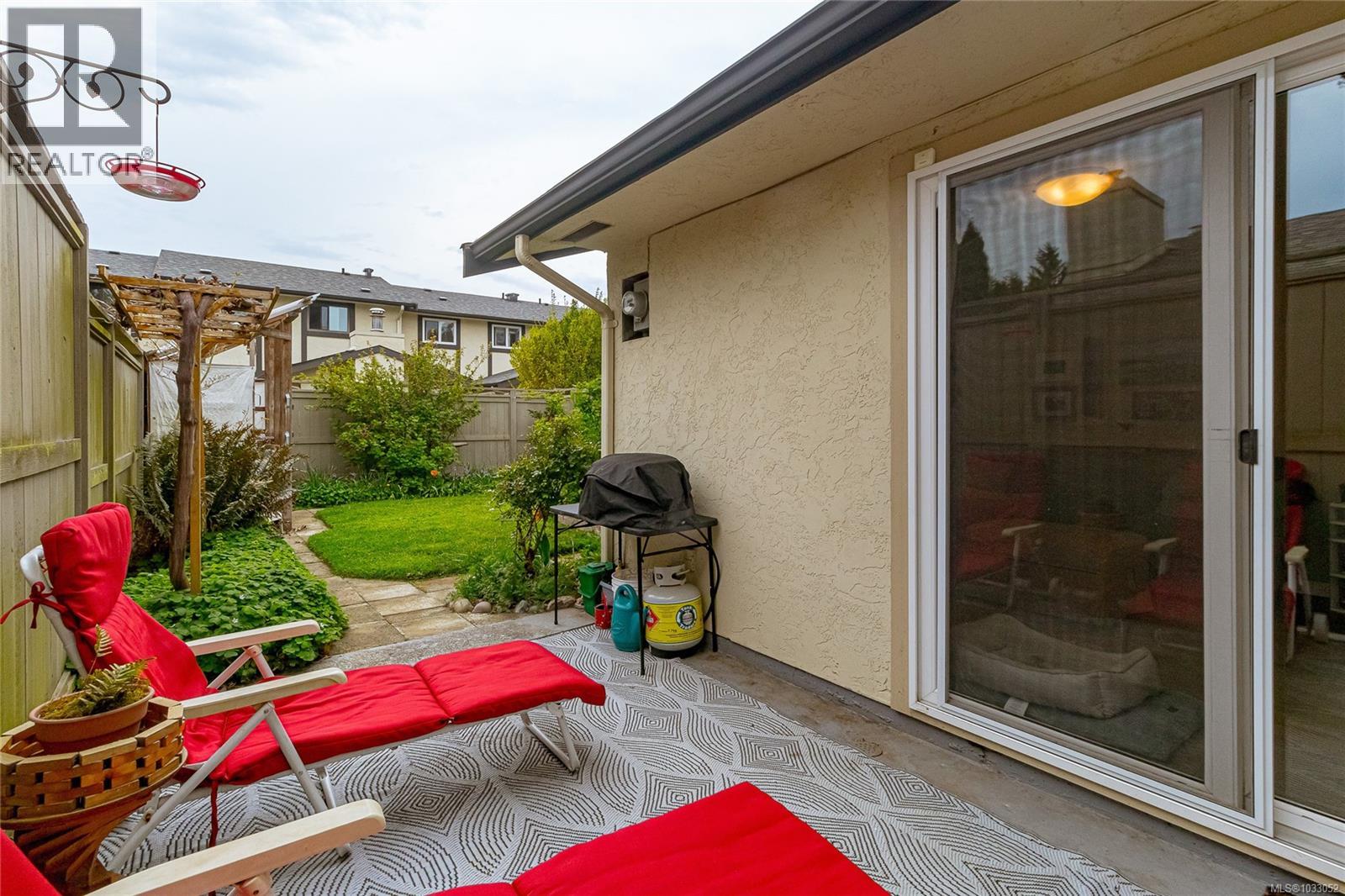 #19 1741 McKenzie Ave - 19