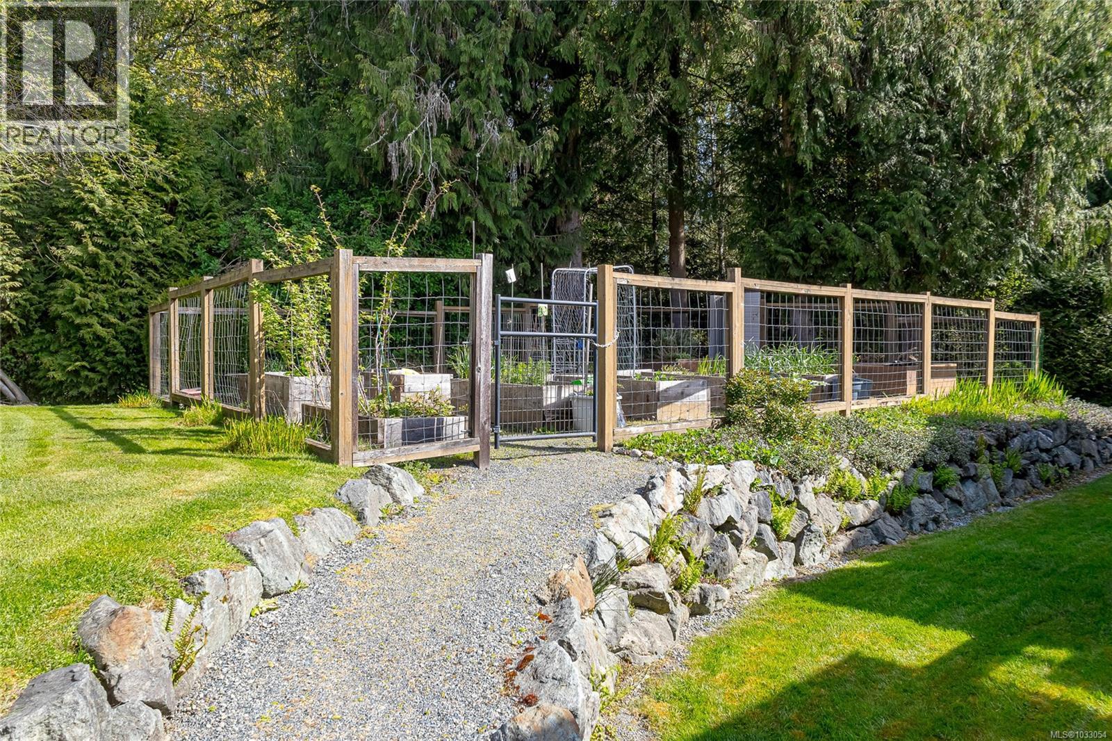 #12 6345 Ardea Pl - 27