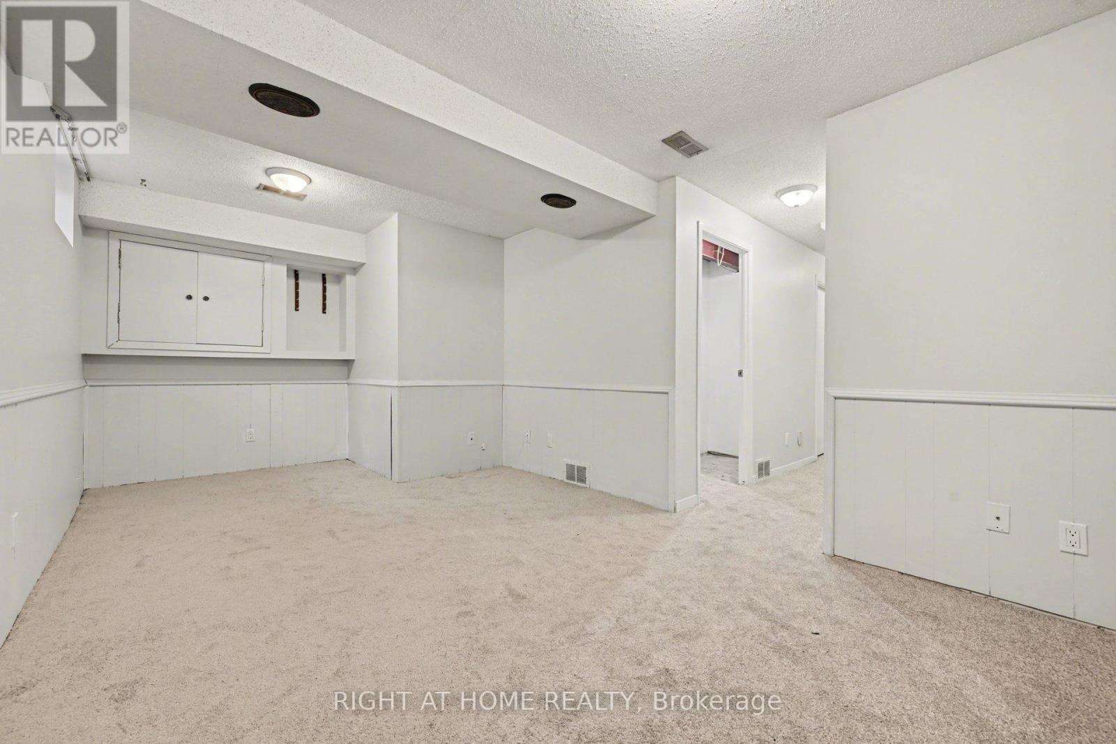 Basement - Recreational room