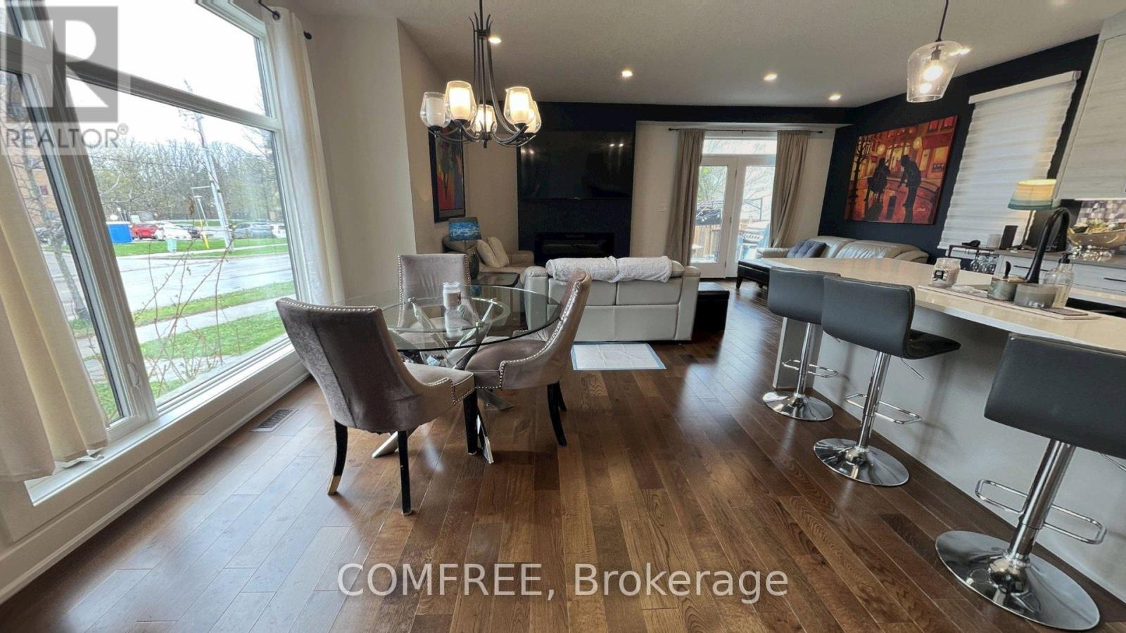 498 PHYLLIS STREET - Image 2
