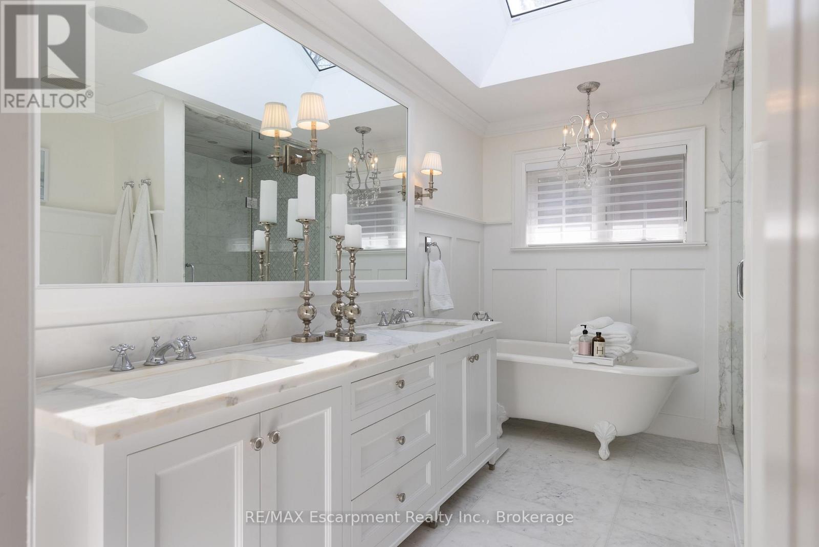 444 DRUMMOND ROAD - 19