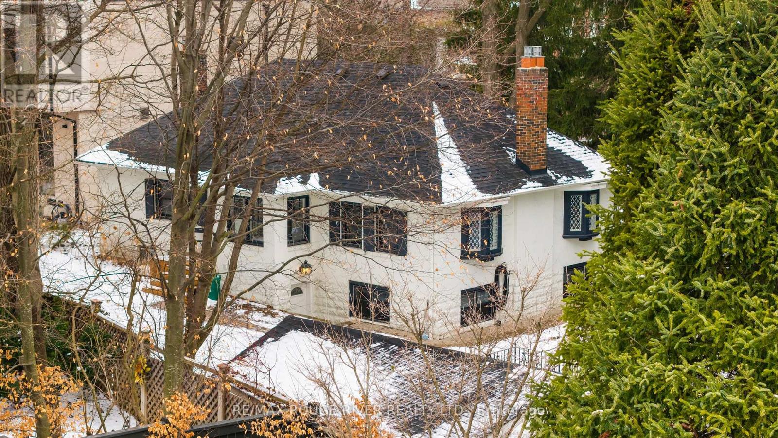 11 DONWOODS DRIVE - 49