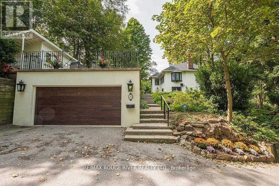 11 DONWOODS DRIVE - 5