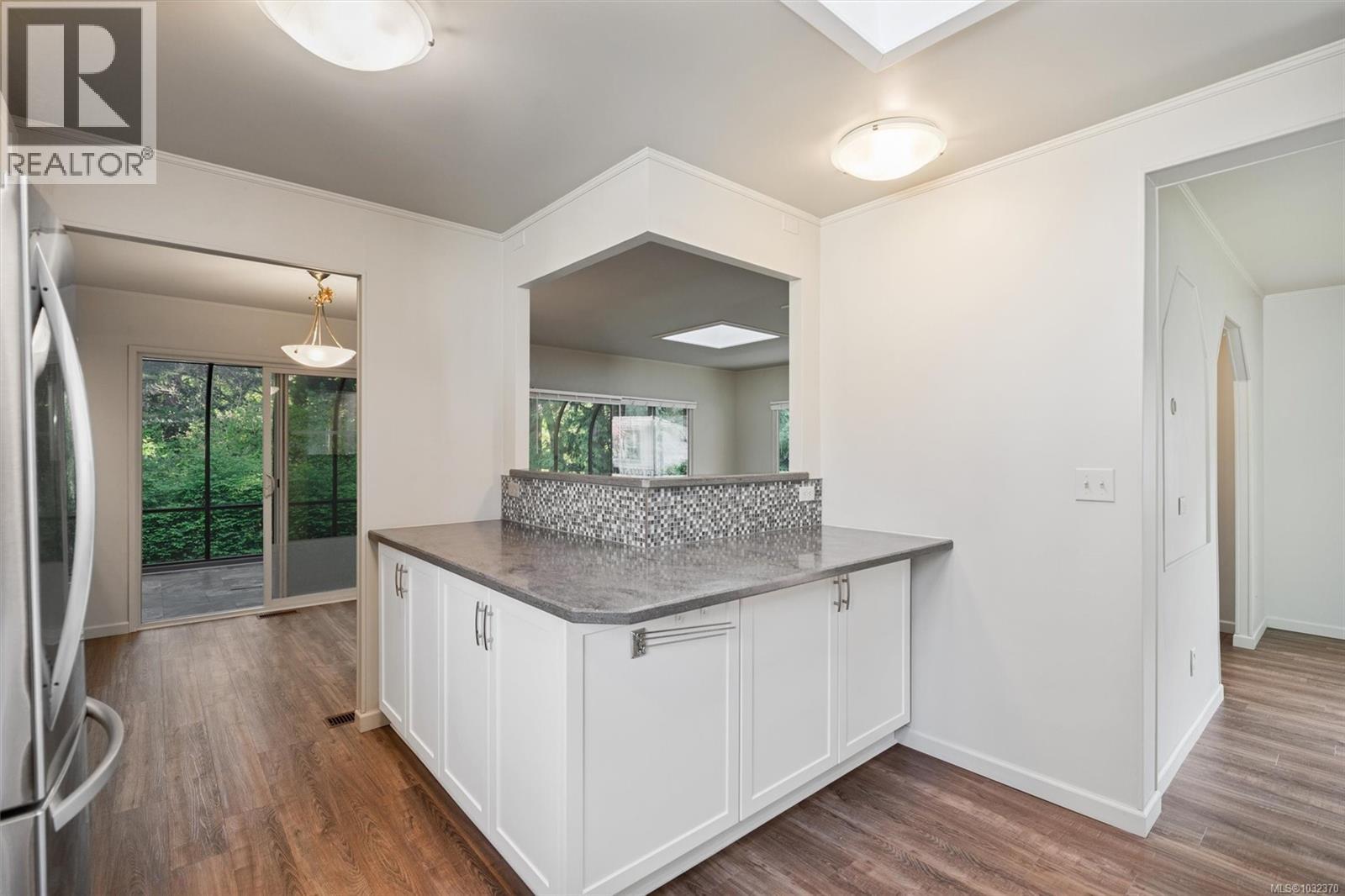 2111 Summergate Blvd, Sidney