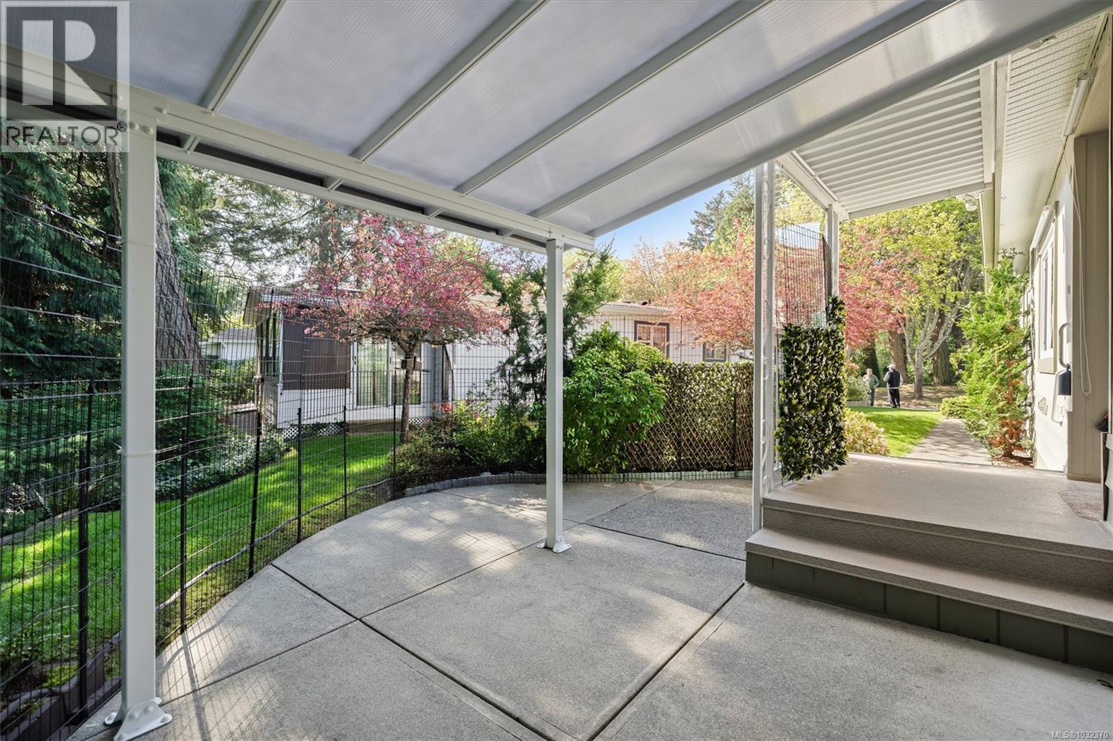 2111 Summergate Blvd, Sidney