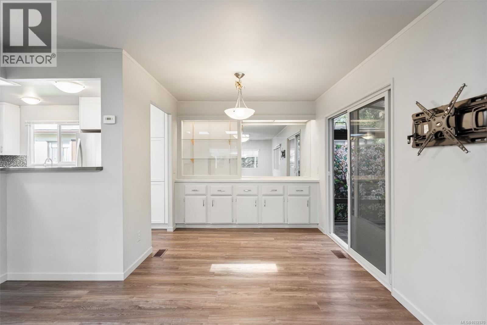 2111 Summergate Blvd, Sidney