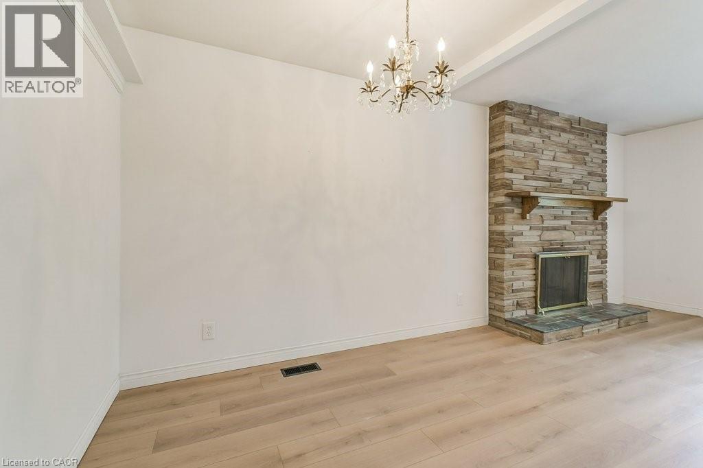 1334 LANGDALE Crescent, Oakville, Ontario, L6H2K8 — Photo 10