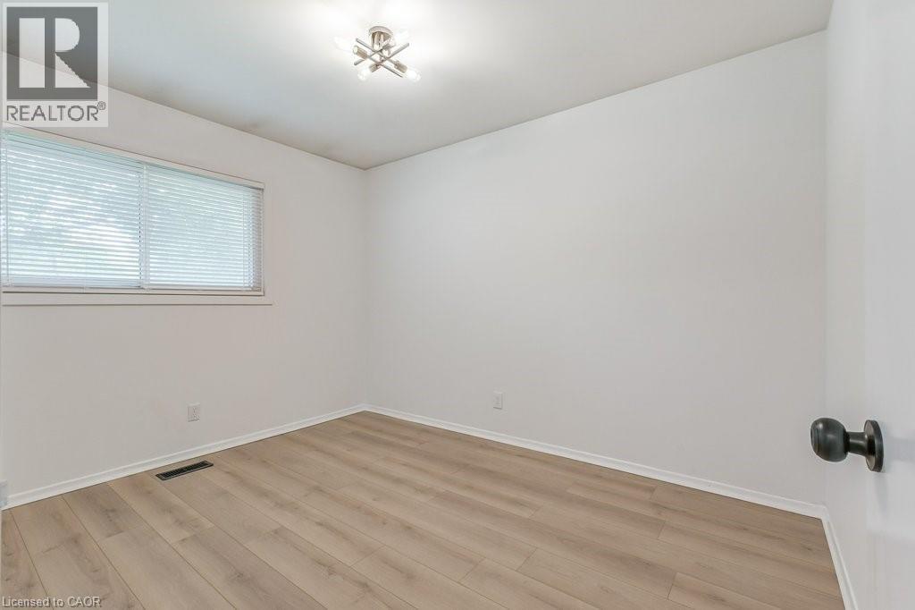 1334 LANGDALE Crescent, Oakville, Ontario, L6H2K8 — Photo 19