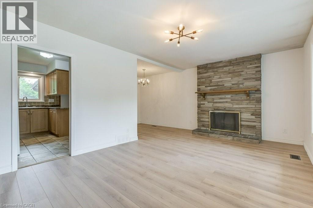 1334 LANGDALE Crescent, Oakville, Ontario, L6H2K8 — Photo 7