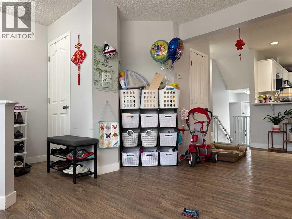 #8 304 Ross Avenue - 28