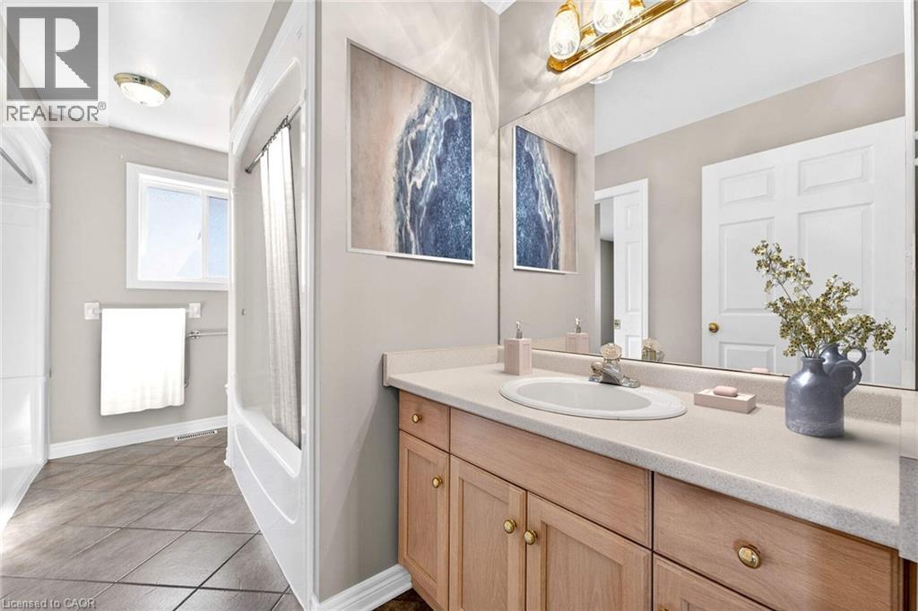 5117 MEADOWOOD Lane, Beamsville, Ontario, L3J0J8 — Photo 12