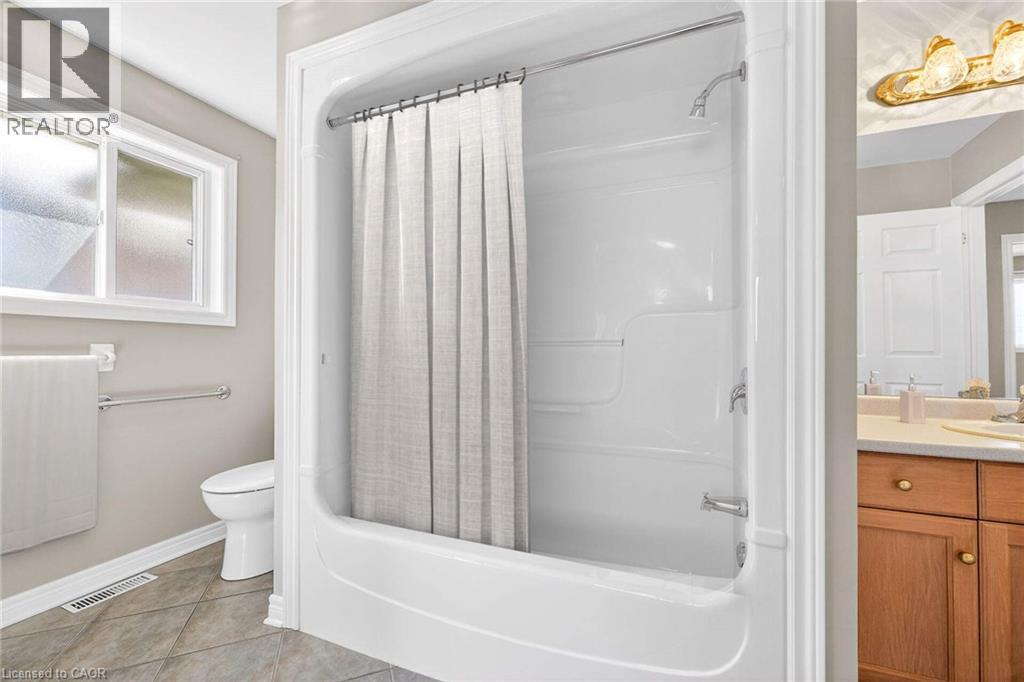5117 MEADOWOOD Lane, Beamsville, Ontario, L3J0J8 — Photo 13