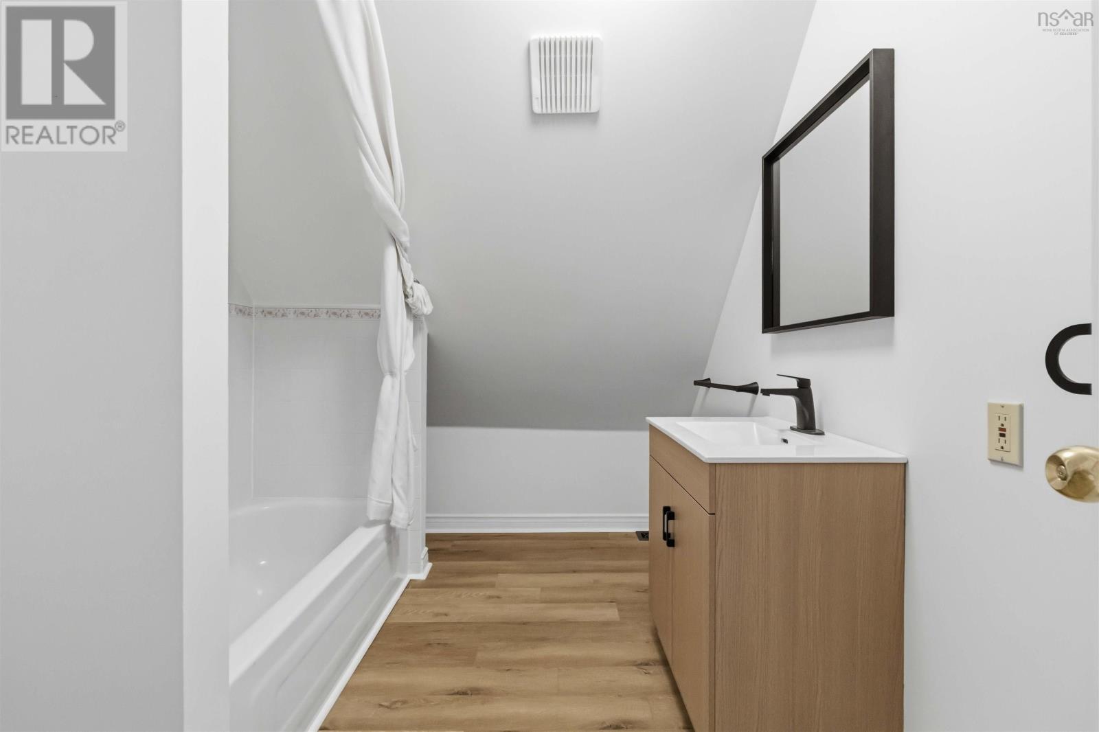 Property 29 of 49 of 341 Myra Road