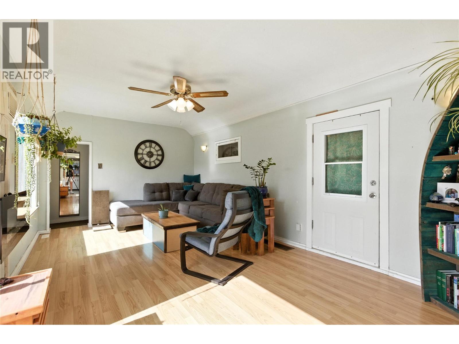 134 KING Street - 7