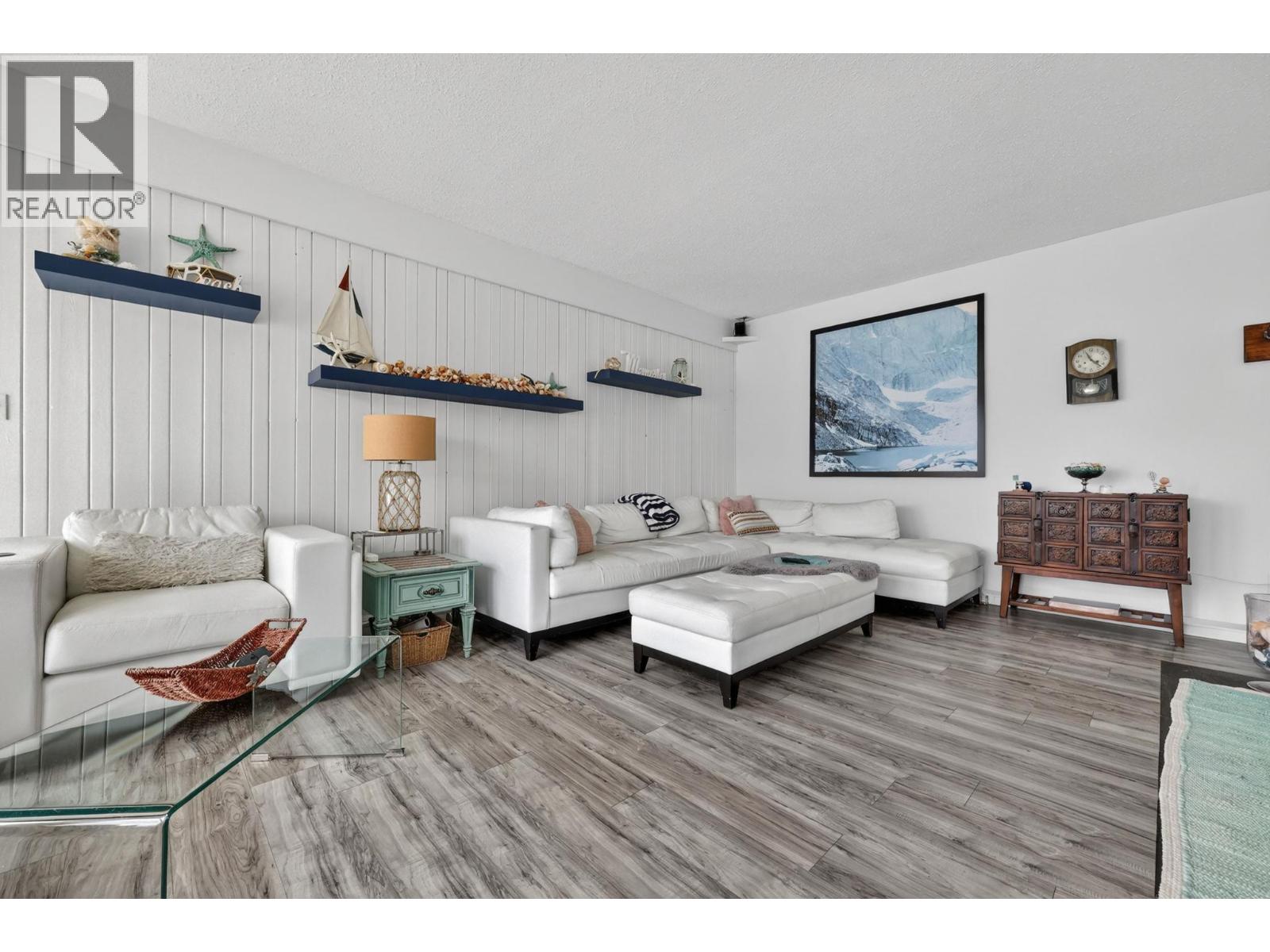 4581 75 Avenue NE - 12