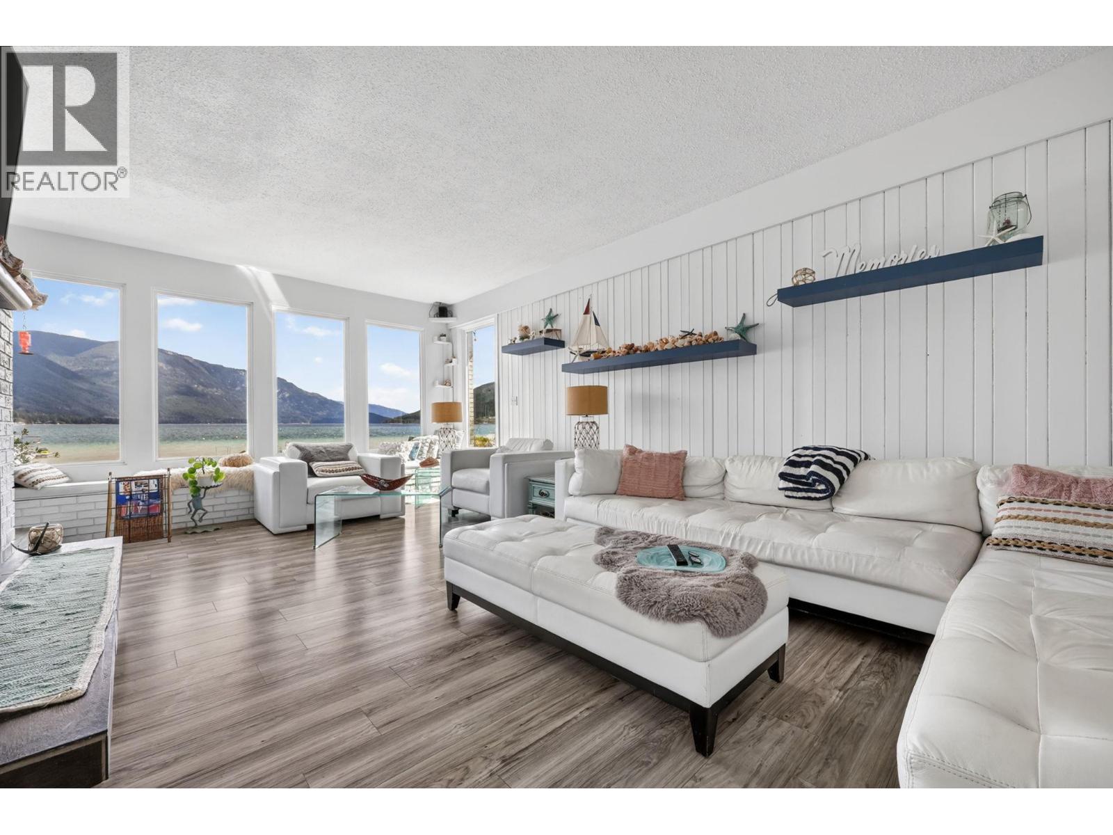 4581 75 Avenue NE - 10