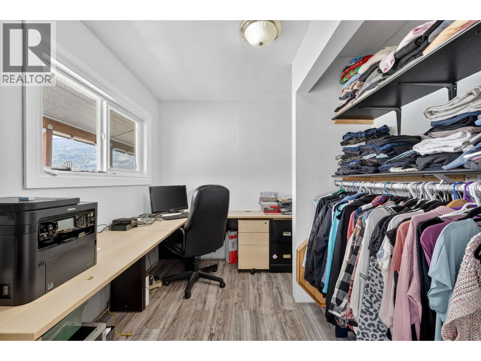 4581 75 Avenue NE - 40