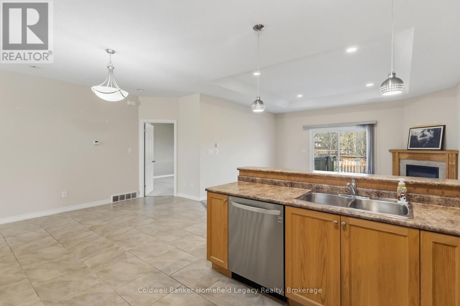 #1 220 WALNUT STREET - 20