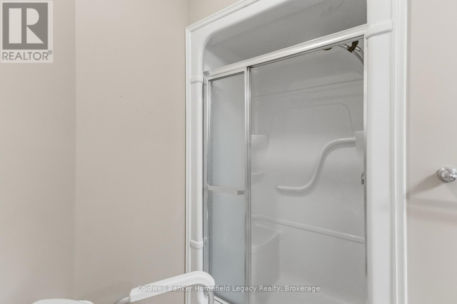 #1 220 WALNUT STREET - 36