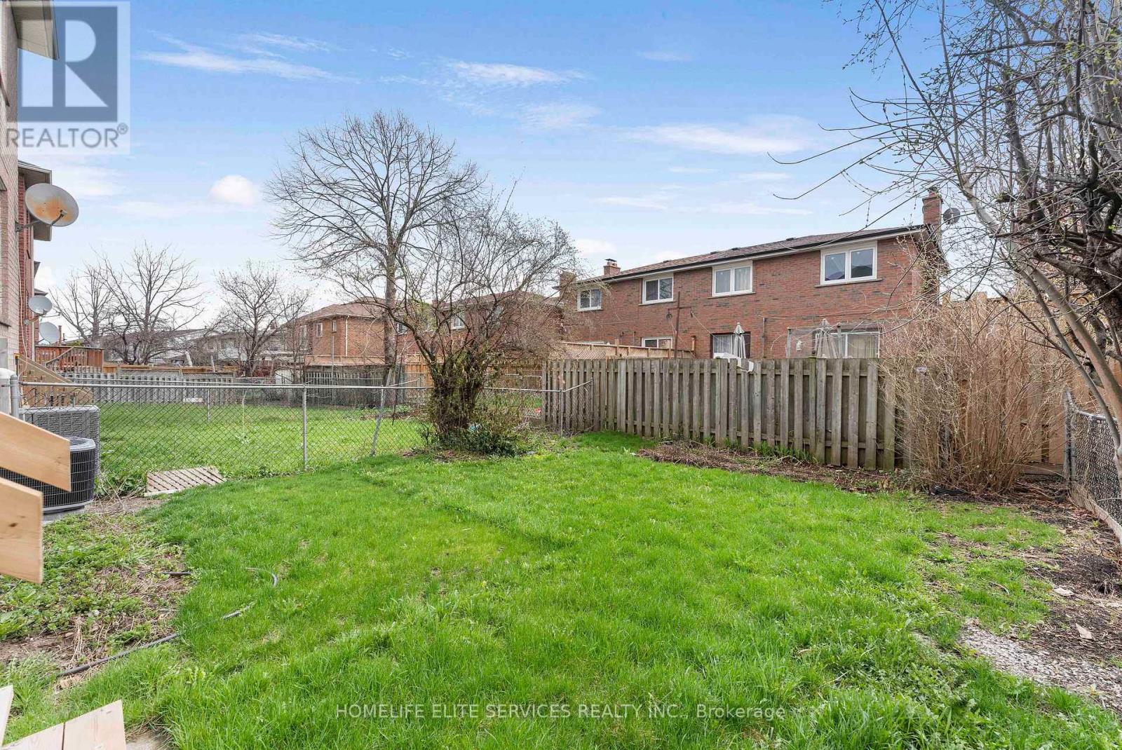 7 LENTHALL AVENUE - 37