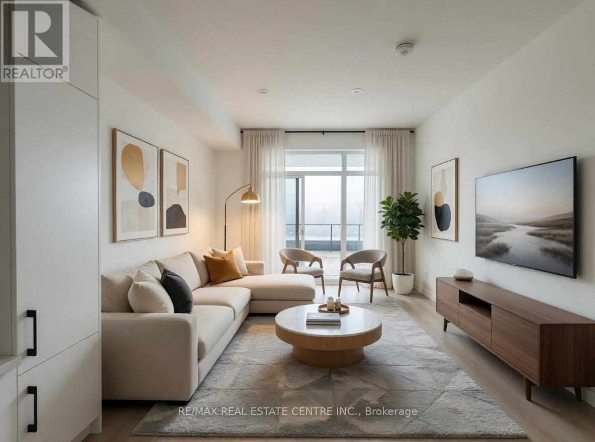 301 - 741 KING STREET W Property Photo