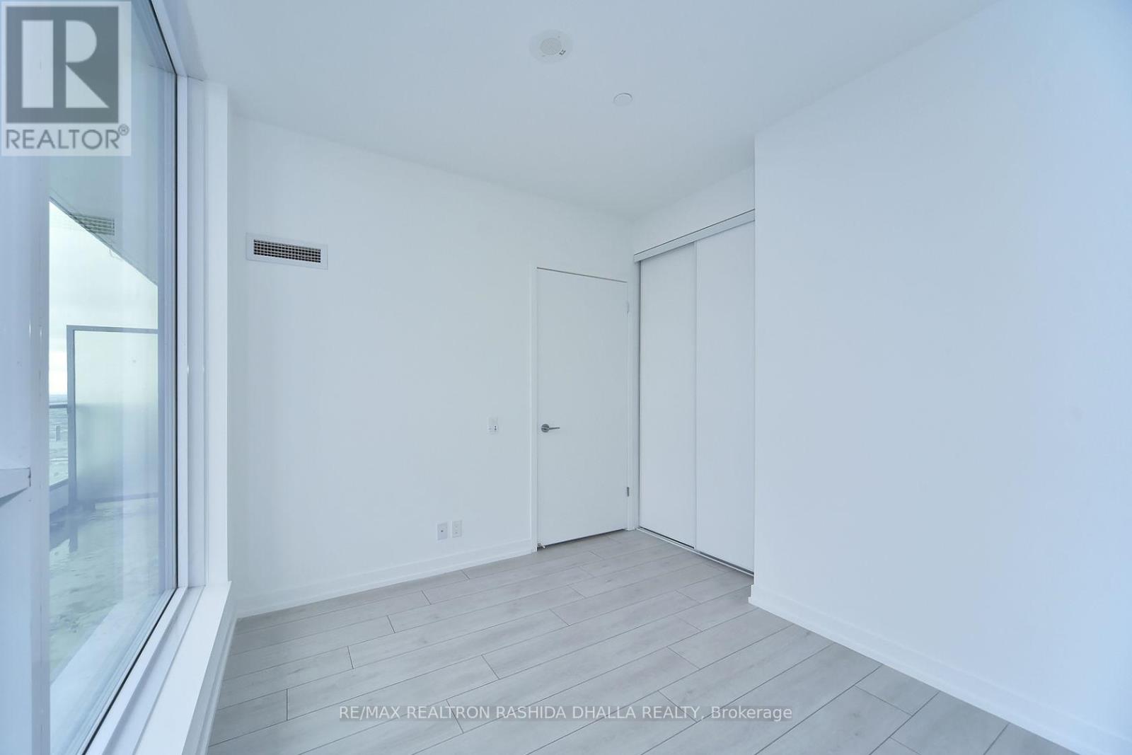 #5312 5 BUTTERMILL AVENUE - 27