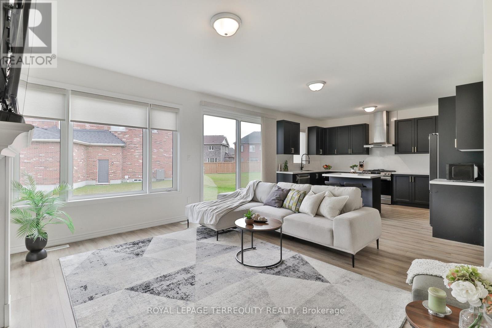 26 SANFORD CIRCLE — photo 12