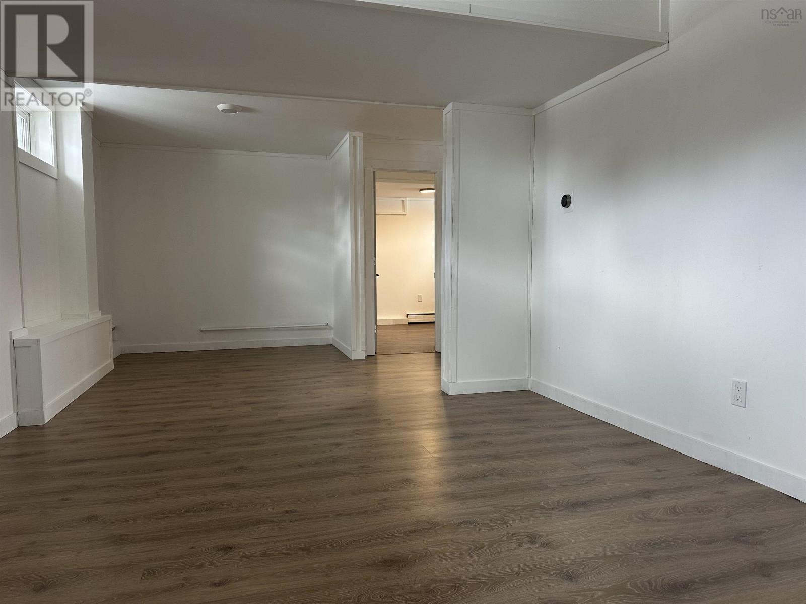 11 James Street — photo 36
